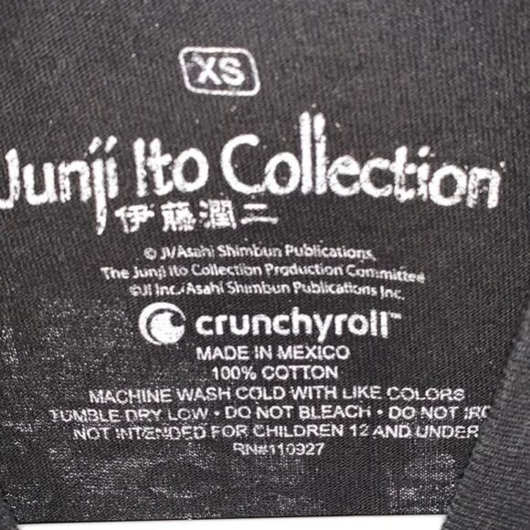 Junji Ito Collection XS Black Graphic T-Shirt Featuring Scarecrow & Comic Art By - Picture 2 of 7